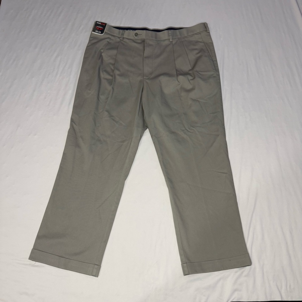NWT - TravelSmart Roundtree & Yorke Gray CoreComfort Waistband Chino Men’s 42x30